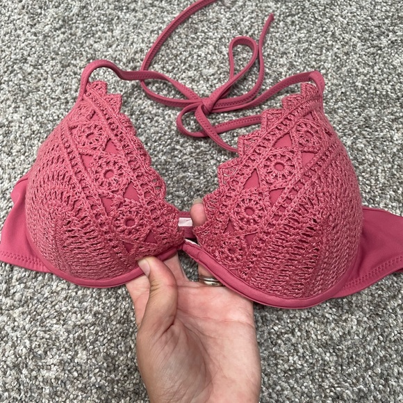 34B Rose pink crochet bikini top - Picture 3 of 4